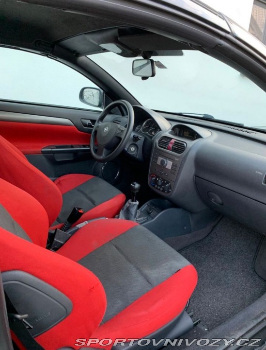 Opel Tigra Twin Top 2004