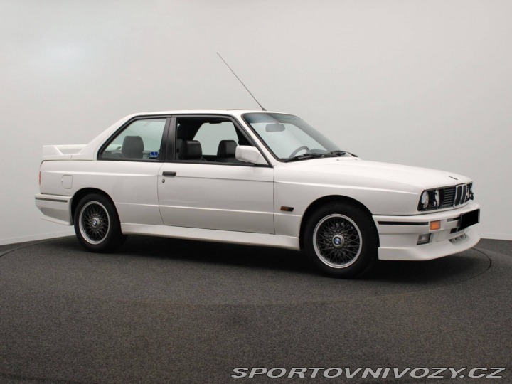 BMW M3 E30 1989