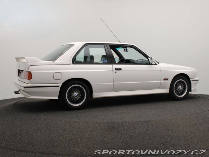 BMW M3 E30 1989
