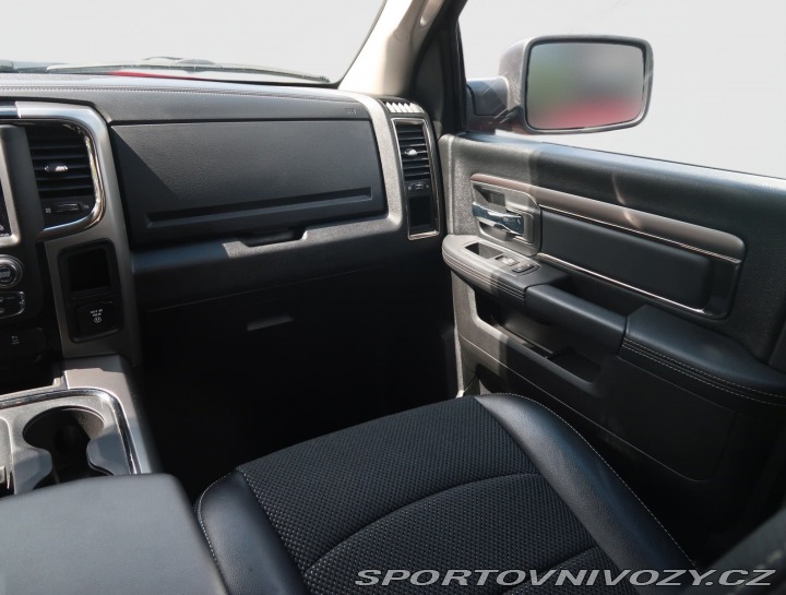 Ostatní značky Ostatní modely Ram 1500 Sport 5.7 V8 Hemi 2021