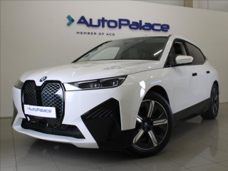 BMW iX 0,1 xDrive50 H/K 1.maj.ČR