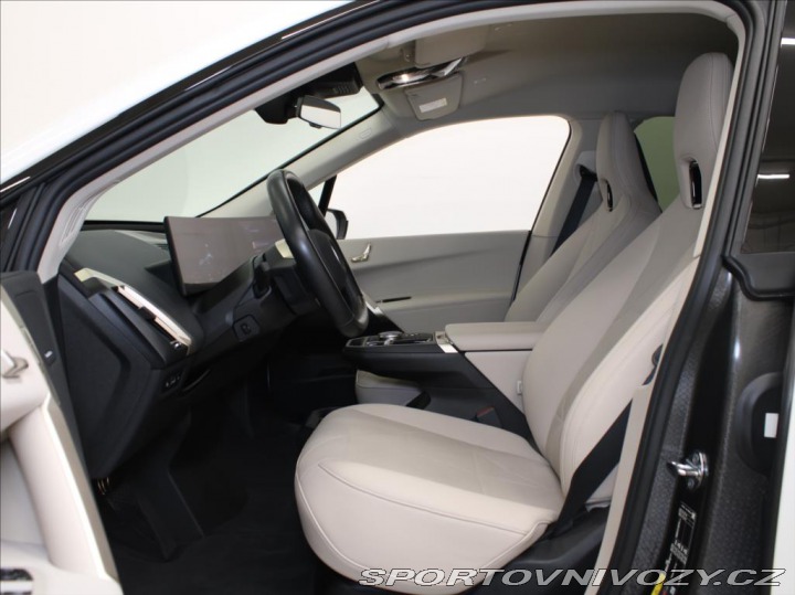 BMW iX 0,1 xDrive50 H/K 1.maj.ČR 2023