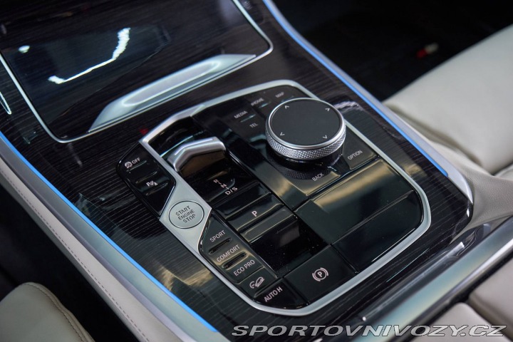 BMW X5 xDrive M60i mHEV A/T 2025