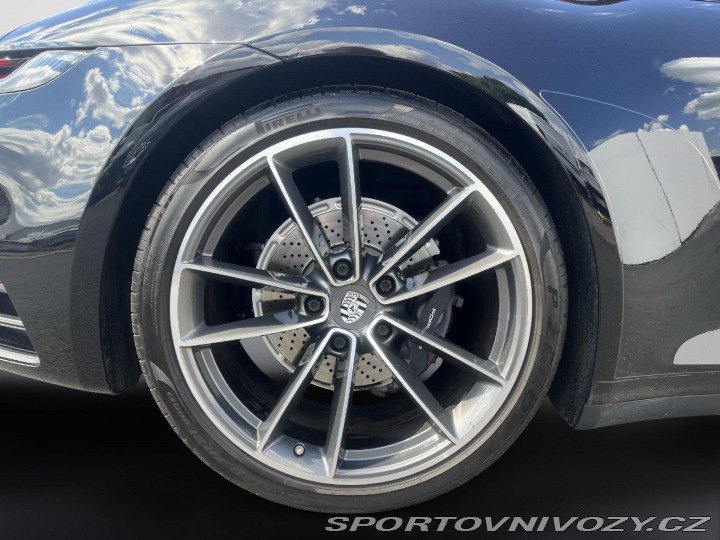 Porsche 911 Carrera 2021
