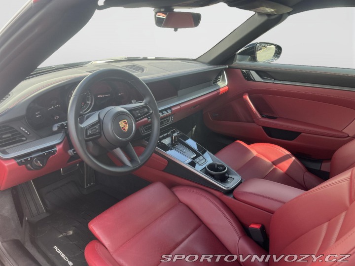 Porsche 911 Carrera 2021