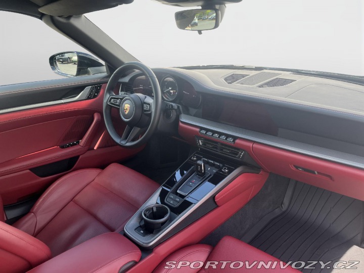 Porsche 911 Carrera 2021