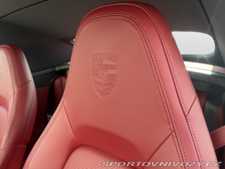 Porsche 911 Carrera 2021