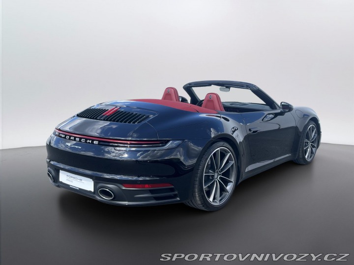 Porsche 911 Carrera 2021