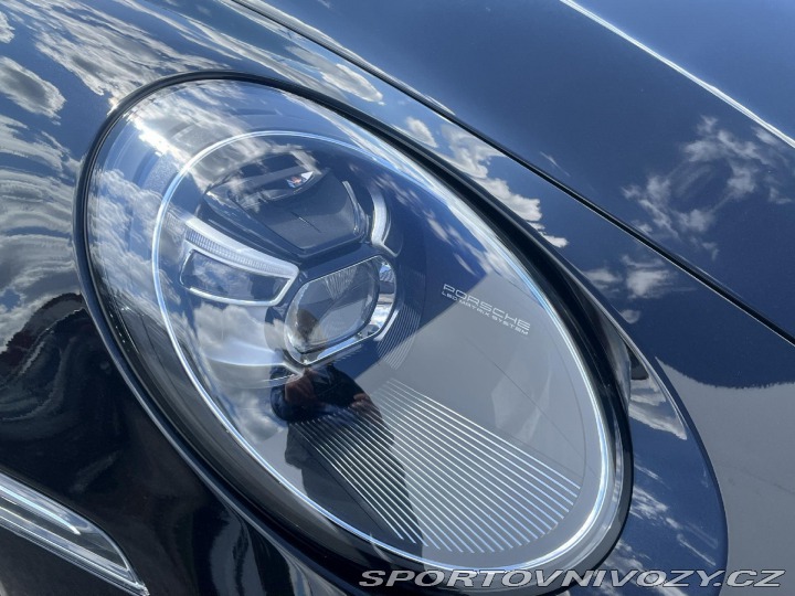 Porsche 911 Carrera 2021