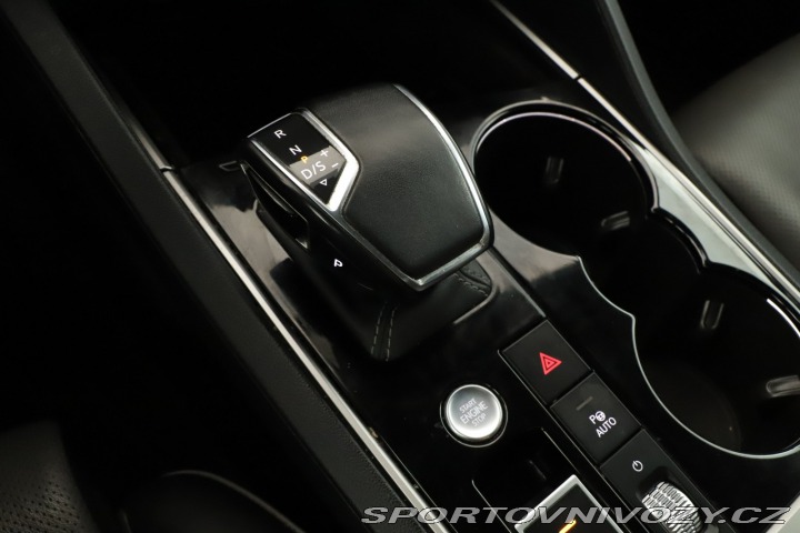 Volkswagen Ostatní modely Touareg R-Line 3.0 TDI 2020