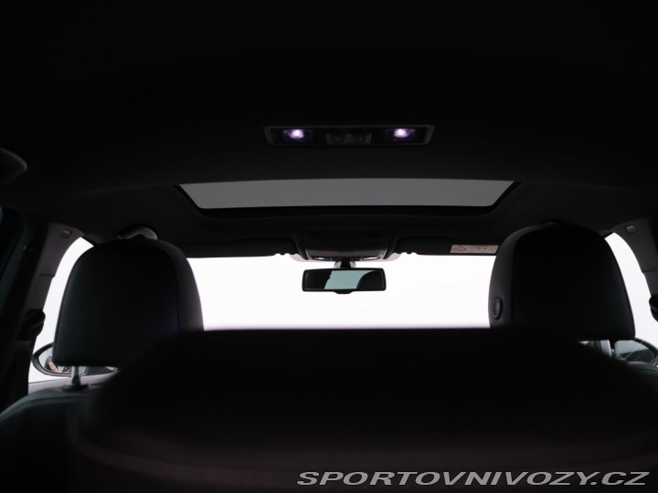 Volkswagen Golf 2,0 TSI R 221kW 4Motion D 2015