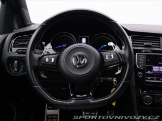 Volkswagen Golf 2,0 TSI R 221kW 4Motion D 2015
