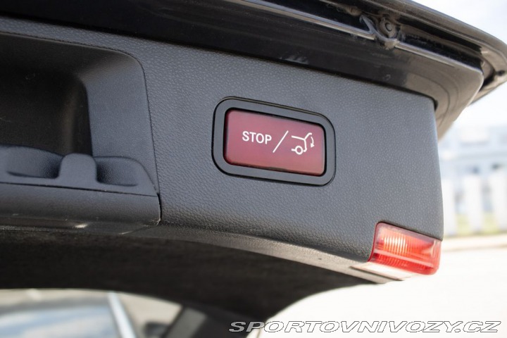 Mercedes-Benz E AMG paket, 100% stav. 2013