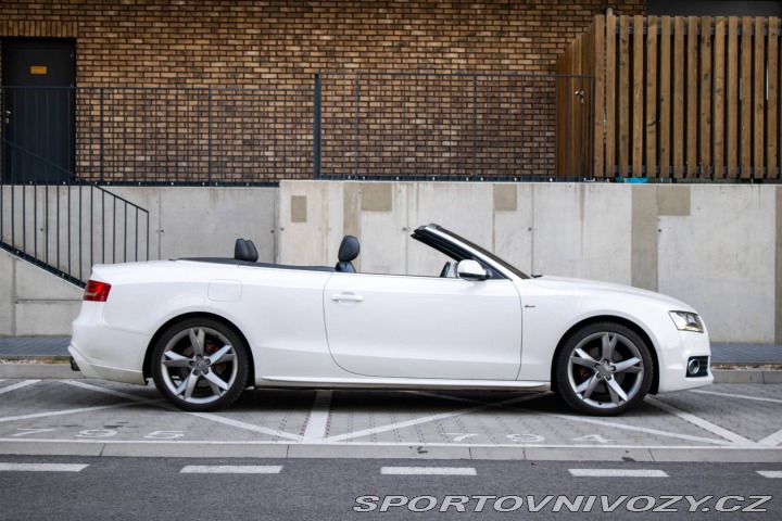 Audi A5 Cabriolet 2.0 T FSI 211k 2009