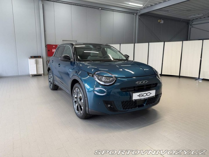 Fiat 600 La Prima BEV 54kWh 156k 2026