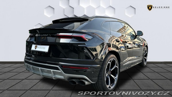 Lamborghini Urus 4-místo / NEZ. TOPENÍ / Z 2019