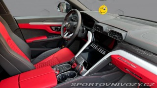 Lamborghini Urus 4-místo / NEZ. TOPENÍ / Z 2019