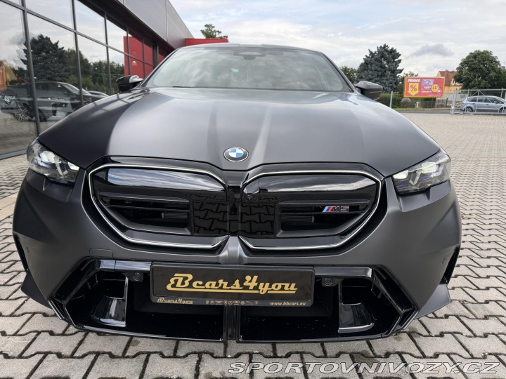 BMW M5 ULTIMATE FROZEN DEEP KARB 2026