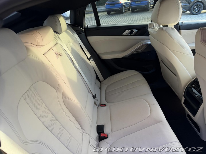 BMW X6 30XD 210kW LASER TZ R20 C 2022
