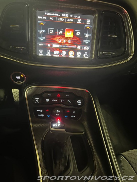 Dodge Challenger 6,4 ScatPack SRT 2016
