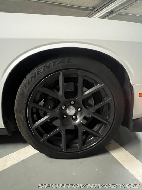 Dodge Challenger 6,4 ScatPack SRT 2016