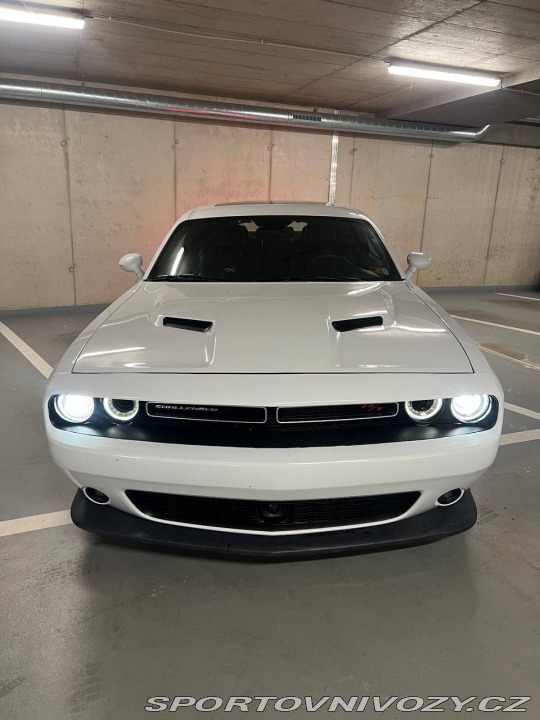 Dodge Challenger 6,4 ScatPack SRT 2016