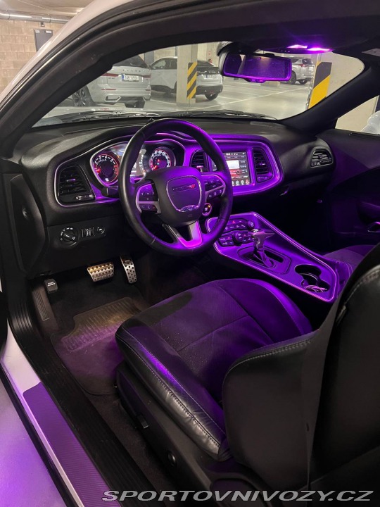 Dodge Challenger 6,4 ScatPack SRT 2016