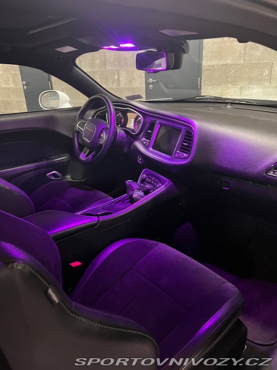 Dodge Challenger 6,4 ScatPack SRT 2016