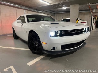 Dodge Challenger 6,4 ScatPack SRT 2016