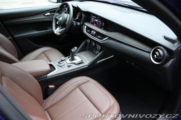 Alfa Romeo Stelvio 2.0TI Q4 206kW DPH 6 TIS 2023