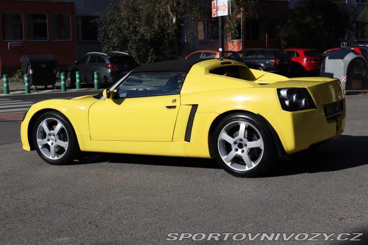Opel Speedster 2.2 16V 108kW 23 TIS KM Č 2002