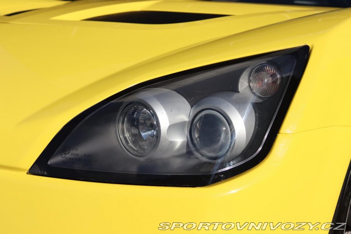 Opel Speedster 2.2 16V 108kW 23 TIS KM Č 2002