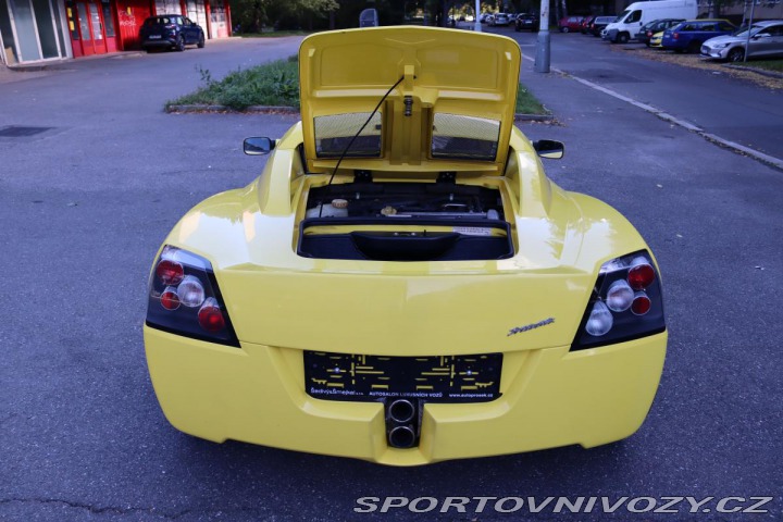 Opel Speedster 2.2 16V 108kW 23 TIS KM Č 2002