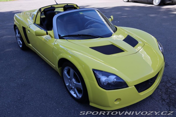 Opel Speedster 2.2 16V 108kW 23 TIS KM Č 2002