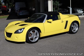 Opel Speedster 2.2 16V 108kW 23 TIS KM Č 2002