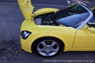 Opel Speedster 2.2 16V 108kW 23 TIS KM Č 2002