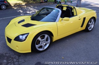 Opel Speedster 2.2 16V 108kW 23 TIS KM Č 2002