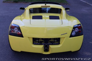 Opel Speedster 2.2 16V 108kW 23 TIS KM Č 2002