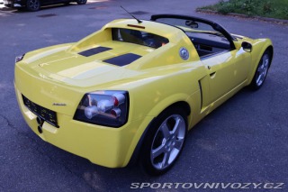 Opel Speedster 2.2 16V 108kW 23 TIS KM Č 2002