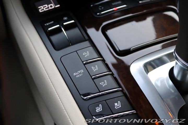 Porsche Cayenne S 4.8 V8 4X4 294kW ČR 2011