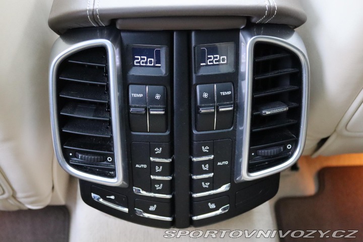Porsche Cayenne S 4.8 V8 4X4 294kW ČR 2011