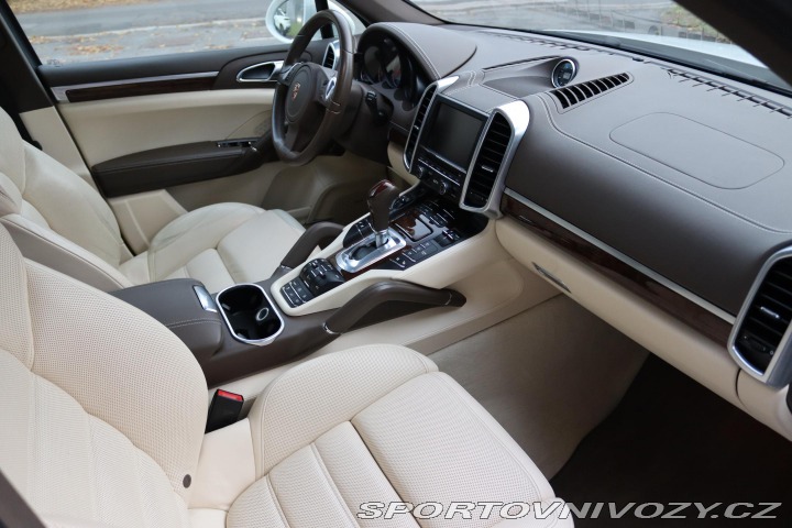 Porsche Cayenne S 4.8 V8 4X4 294kW ČR 2011