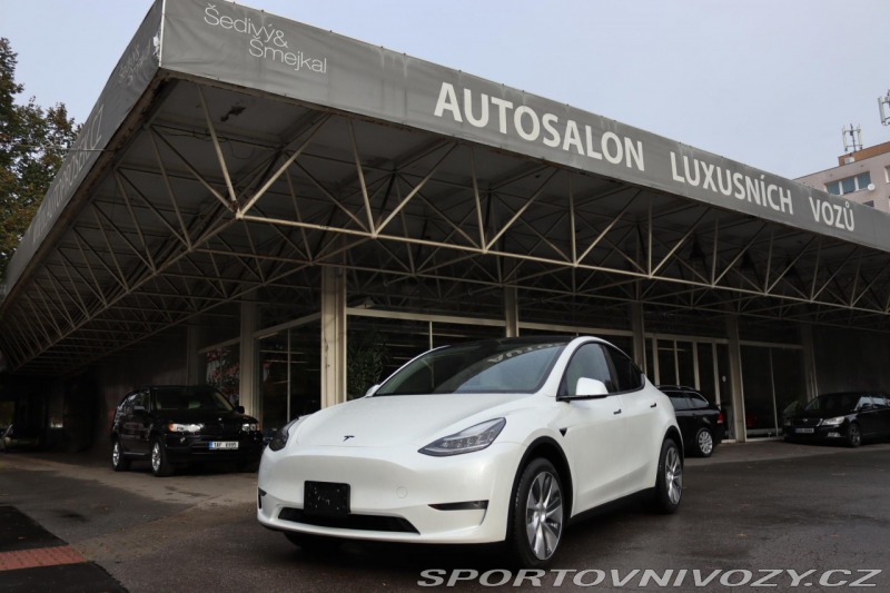 Tesla Model Y LONG RANGE AWD ACCELER.BO