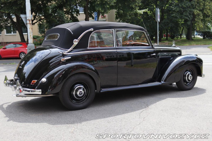 Mercedes-Benz Ostatní modely W187 220B CABRIO 1952