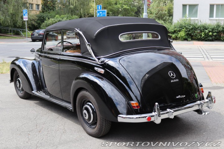 Mercedes-Benz Ostatní modely W187 220B CABRIO 1952