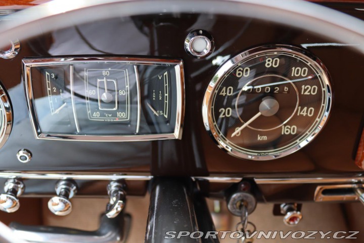 Mercedes-Benz Ostatní modely W187 220B CABRIO 1952