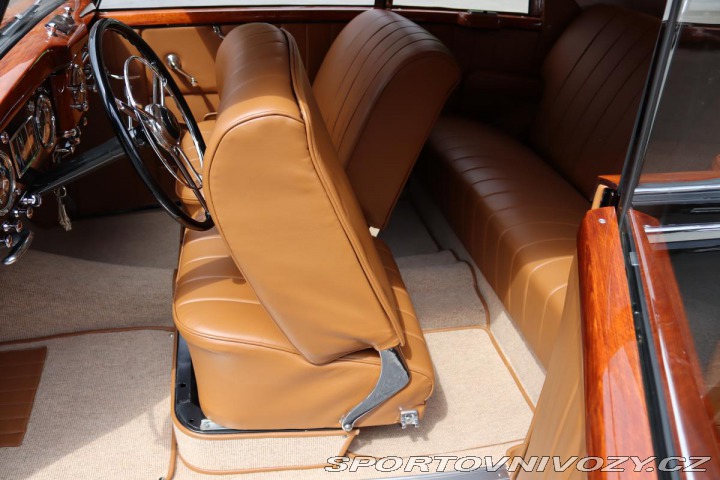Mercedes-Benz Ostatní modely W187 220B CABRIO 1952