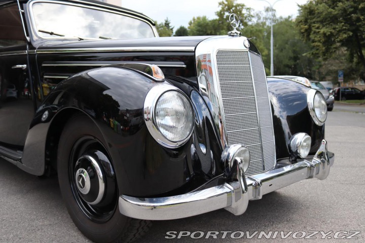 Mercedes-Benz Ostatní modely W187 220B CABRIO 1952