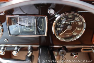 Mercedes-Benz Ostatní modely W187 220B CABRIO 1952