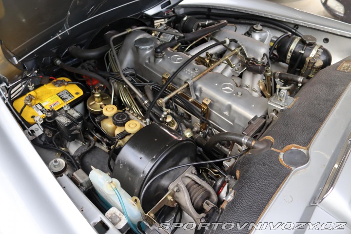 Mercedes-Benz SL W113 280 SL ROADSTER PAGO 1970